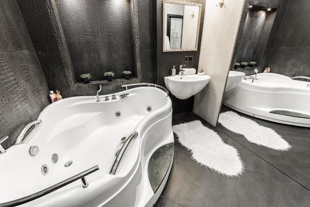 Апартаменты MGApartments 3 rooms Miasnikova sq. VIP Минск