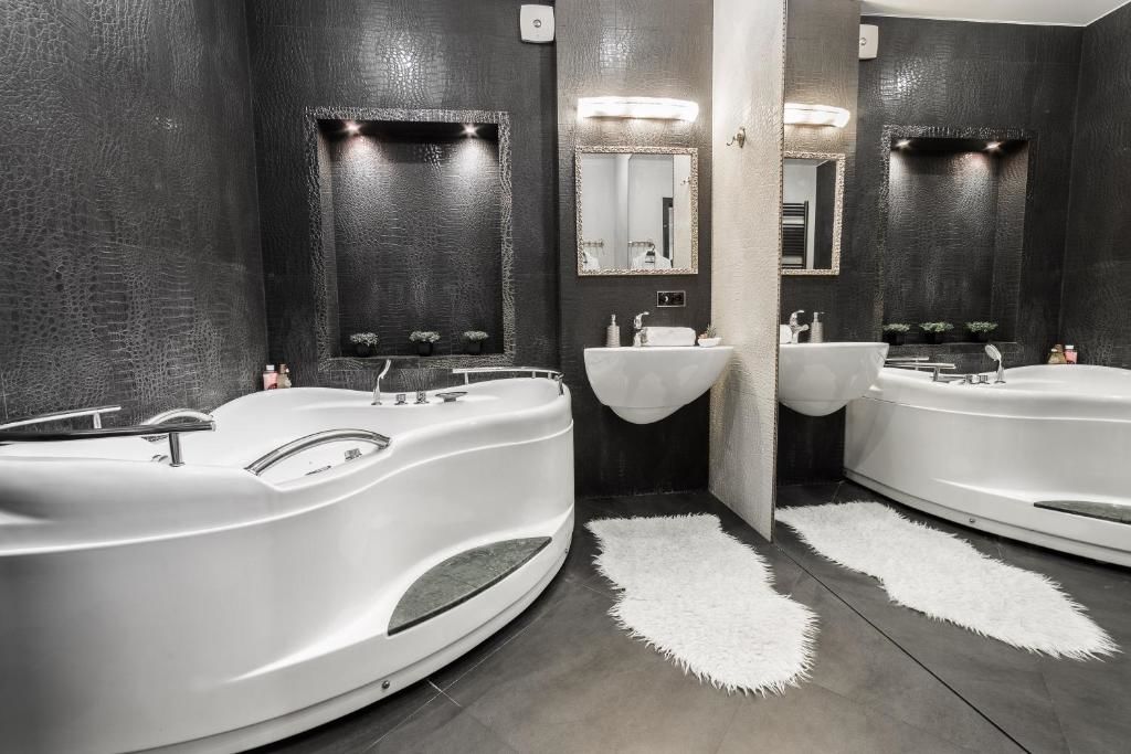 Апартаменты MGApartments 3 rooms Miasnikova sq. VIP Минск